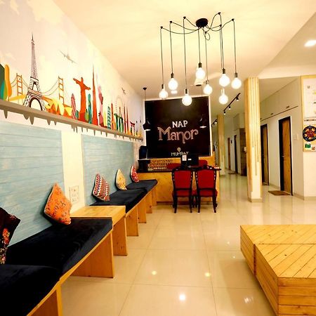 Nap Manor Hostels Bombay Eksteriør billede
